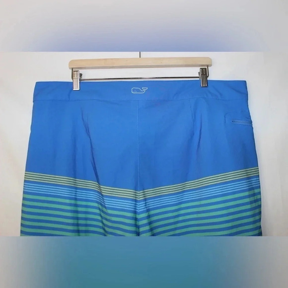Vineyard Vines Striped Unlined Board Swim Shorts with Zippered Pocket Size 40 - Picture 9 of 14
